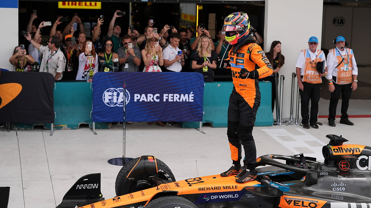  (AP Photo/Rebecca Blackwell)
 : McLaren driver Oscar Piastri of Australia stands on top of his car after winning the Formula One Miami Grand Prix auto race Sunday, May 4, 2025, in Miami Gardens. Fla.

