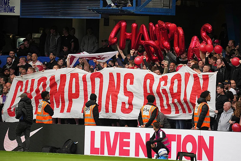 English Premier League soccer Chelsea Vs Liverpool match fan photo