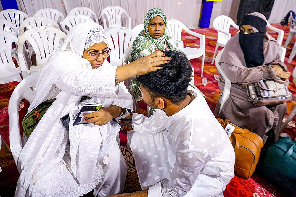 First batch of Hajj pilgrims