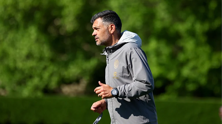 AC Milan boss Sergio Conceicao - null