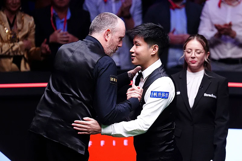 Britain Snooker Worlds Championship Zhao Xintong vs Mark Williams game photos_4