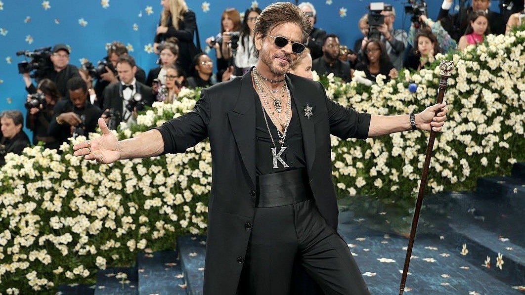 Shah Rukh Khan strikes his signature pose at Meta Gala 2025