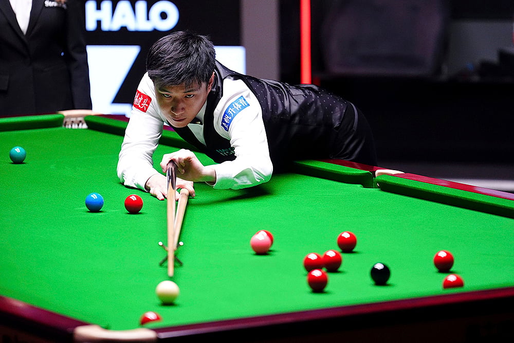 Britain Snooker Worlds Championship Zhao Xintong vs Mark Williams game photos_6