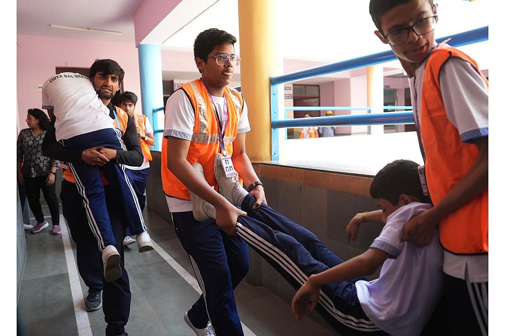 War mock drill at Delhi school