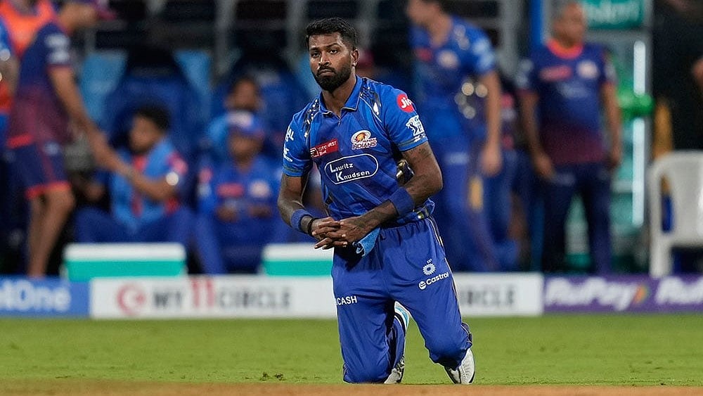 | Photo: AP/Rajanish Kakade : MI skipper Hardik Pandya has been fined by BCCI for slow over-rate.