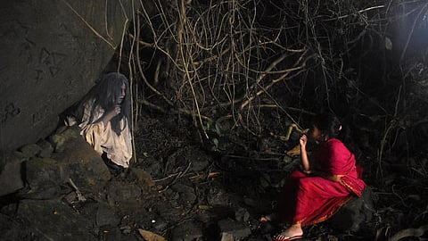 Still from Dui Shaw