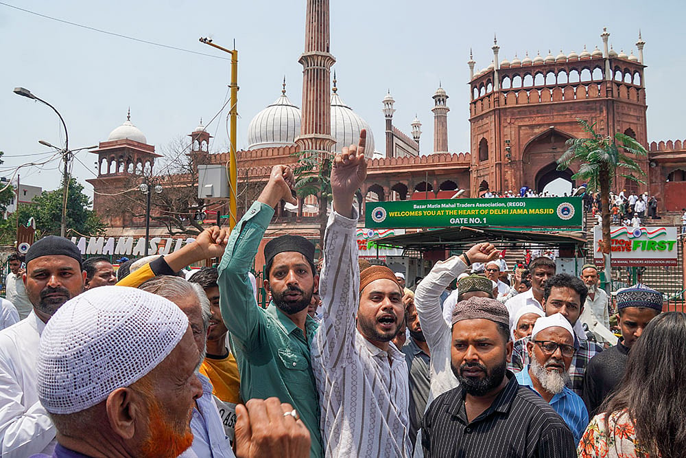 Indo-Pak tension: Security at Red Fort in Delhi