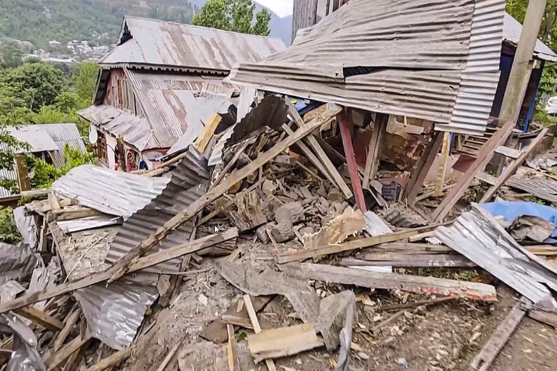 Operation Sindoor Pakistani shelling in indian border states: Baramulla
