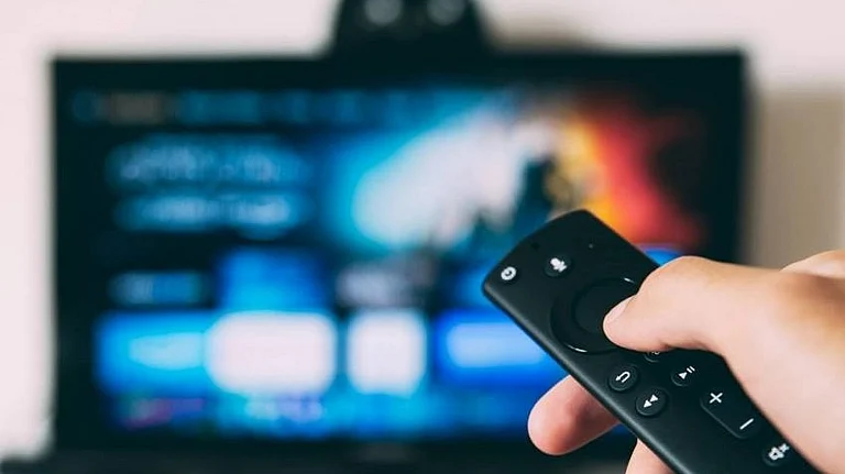 Govt orders Indian OTT platforms to stop streaming Pakistan-origin content - null