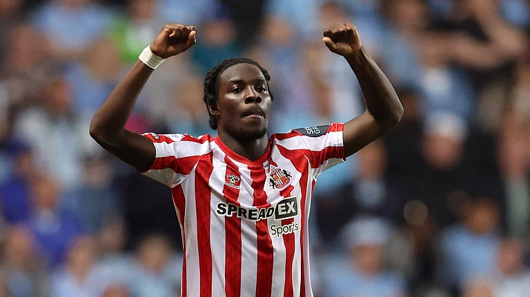 Eliezer Mayenda scored a late goal to seal Sunderland's win over Coventry City. - null