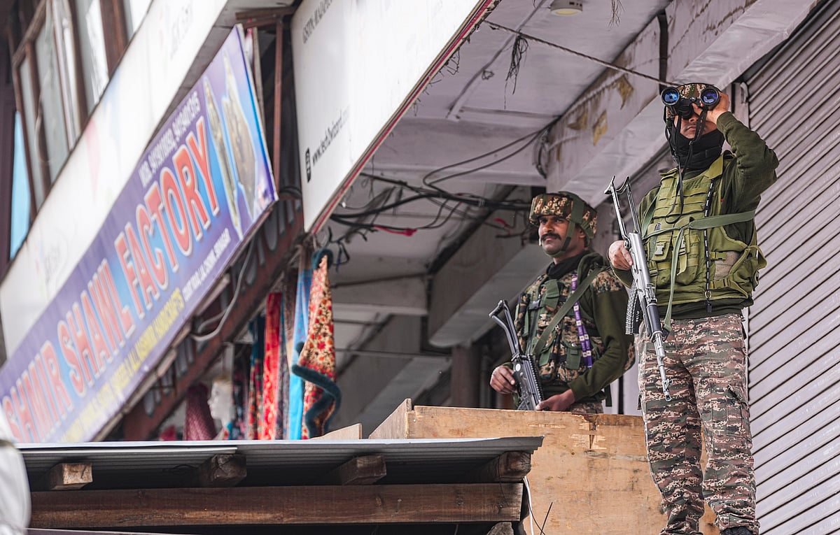PTI : Security Personnel posted In Jammu and Kashmir