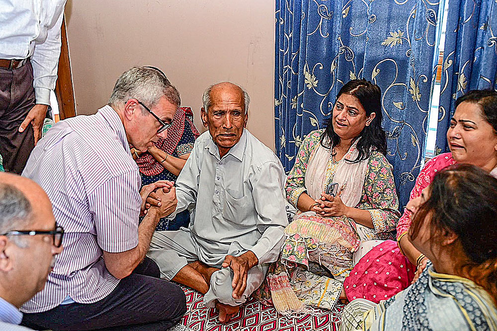 J-K govt official killed in Pak shelling across Jammu