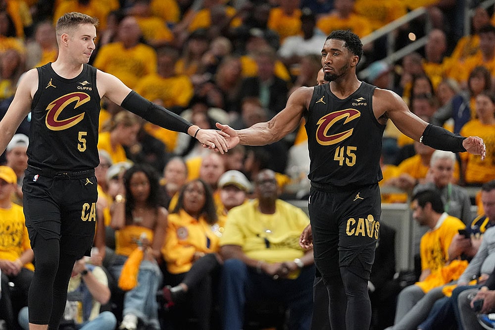 | Photo: AP/Michael Conroy : NBA: Indiana Pacers vs Cleveland Cavaliers