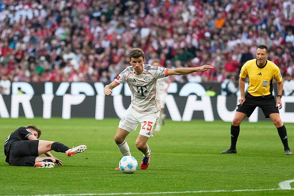 Germany Soccer Bundesliga FC Bayern Munich and Borussia Moenchengladbach: Thomas Mueller