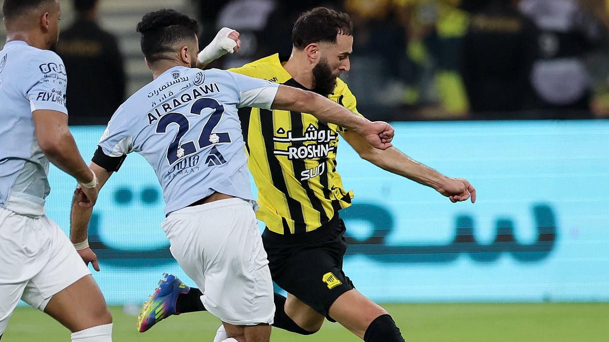 X/ittihad_en : Karim Benzema in action for Al-Ittihad.