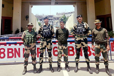 BSF jawan handed over by Pak Rangers