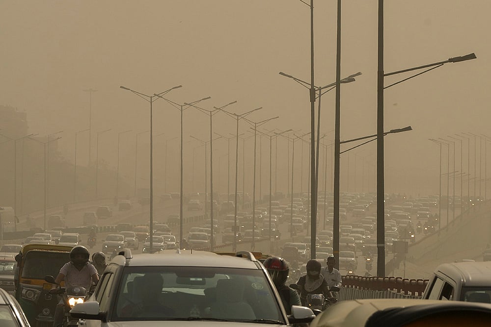 | Photo: PTI/Atul Yadav : Congress Demands Overhaul of National Clean Air Plan, Calls Pollution a ‘National Security Threat’