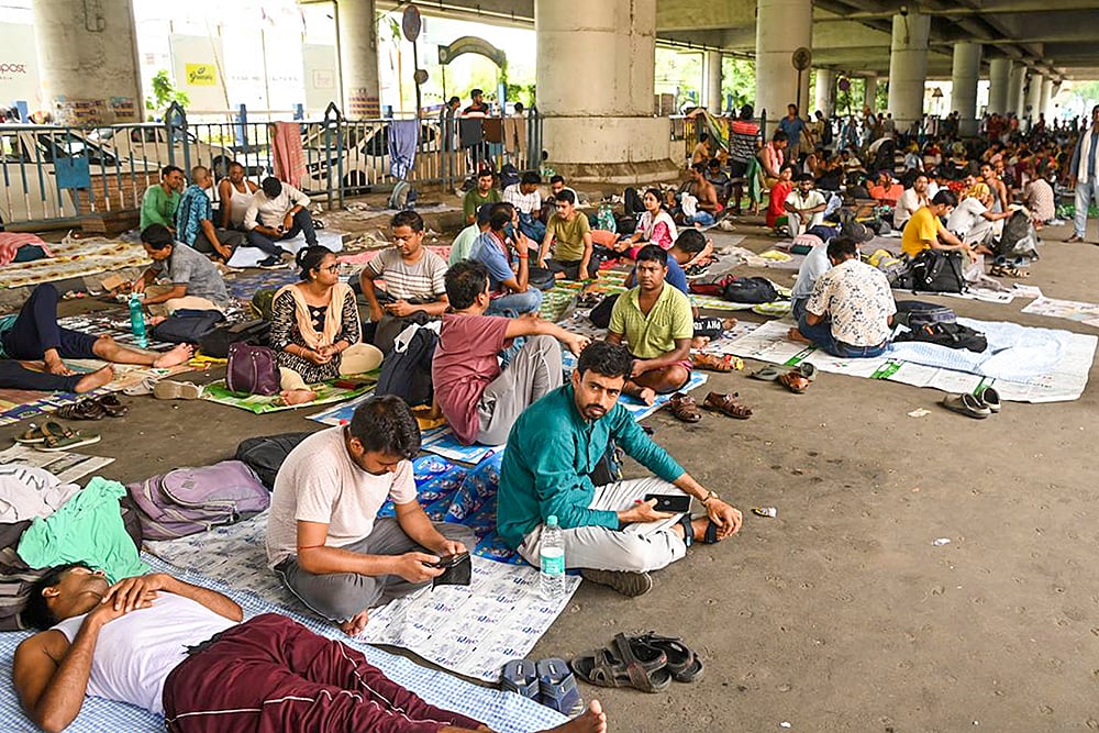 Jobless teachers resume protest outside Bengal education HQ