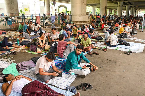Jobless teachers resume protest outside Bengal education HQ