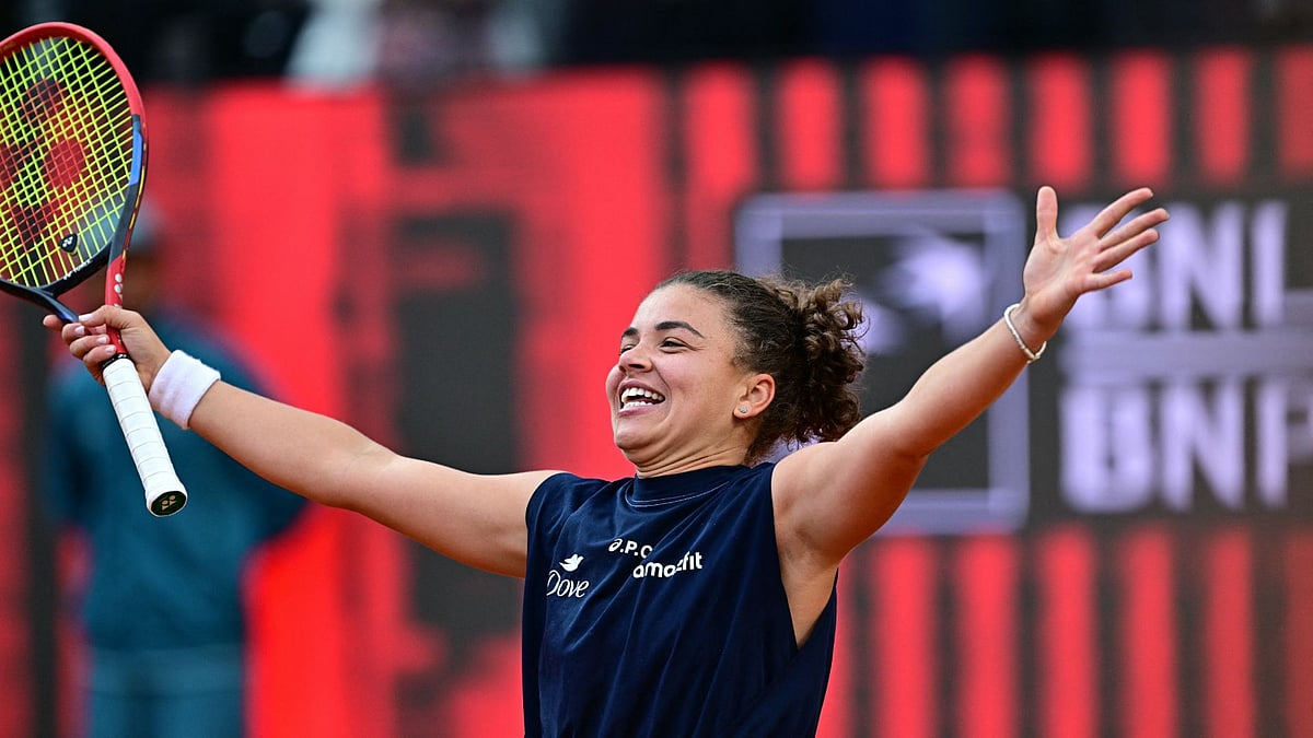 Paolini celebrates her victory in Rome.