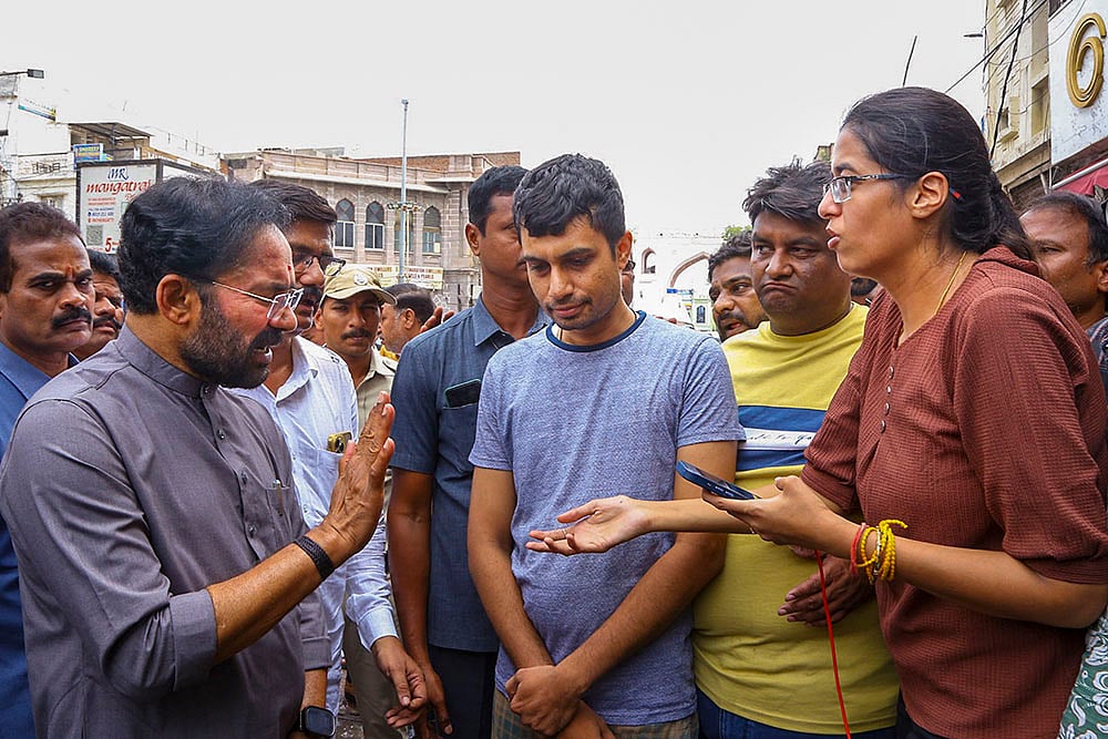 Fire accident near Charminar in Hyderabad_G Kishan Reddy