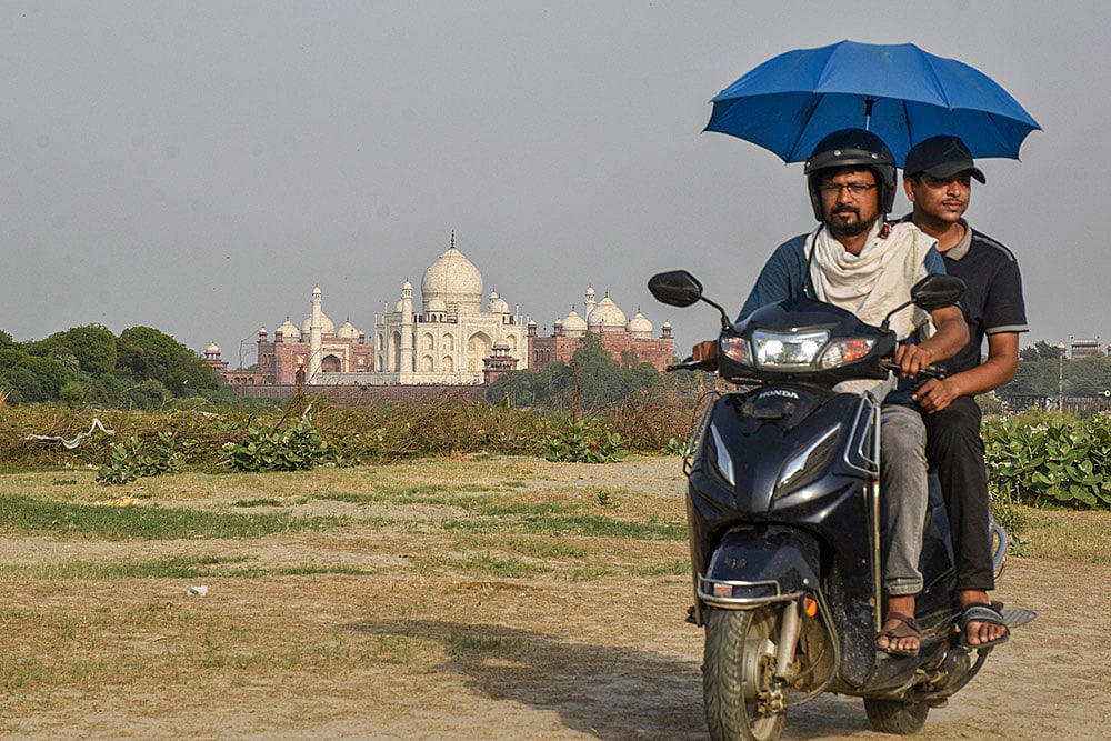 North India weather Summer season in Agra