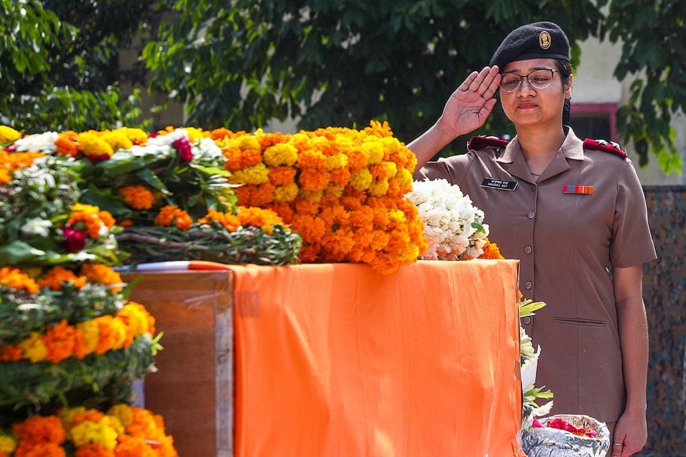 Wreath laying ceremony of army jawan killed during search op in J-K