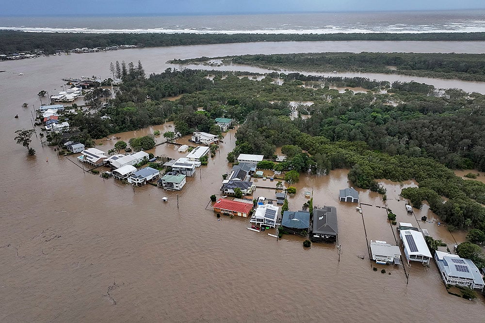 Australia severe weather flooding in NSW: flood in Port Macquarie