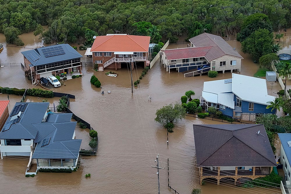 Australia severe weather flooding in NSW: flood in Port Macquarie