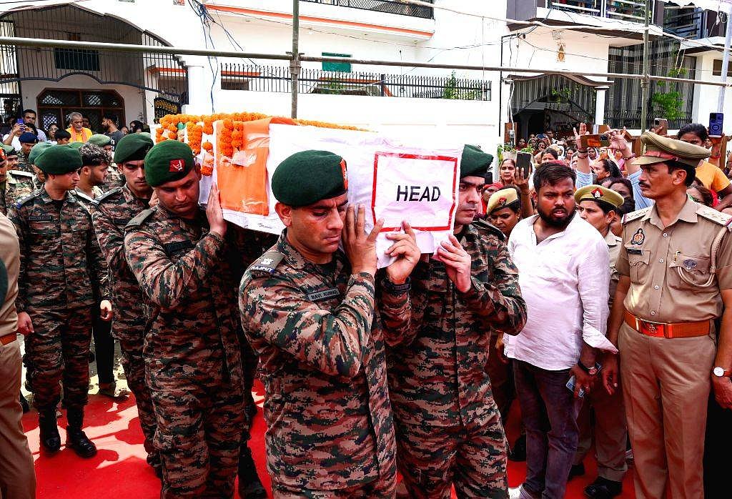 Last rites of Lieutenant Shashank Singh held in Ayodhya