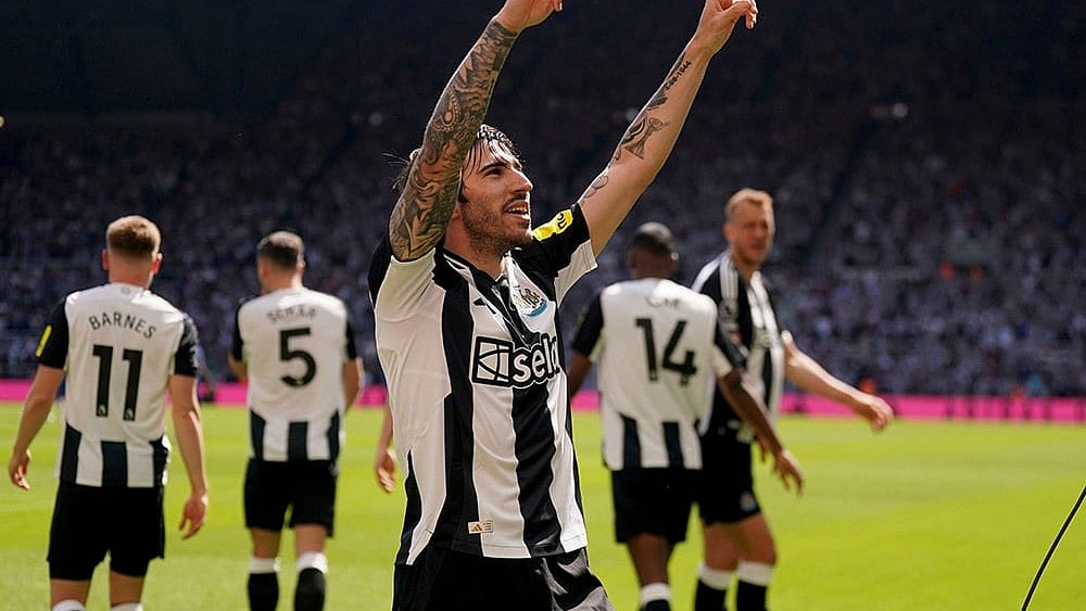 | Photo: Owen Humphreys/PA via AP : EPL 2024-25: Newcastle United Vs Chelsea