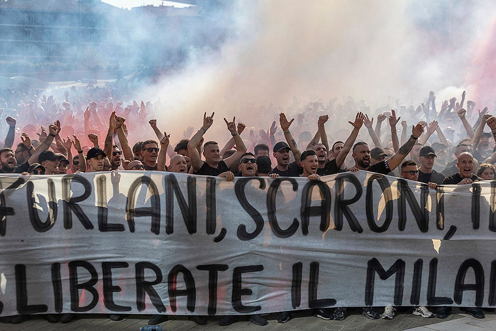 Italy Serie A soccer AC Milan vs AC Monza, Milan fans hold a protest: 3