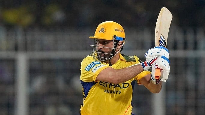 AP/Bikas Das : MS Dhoni batting