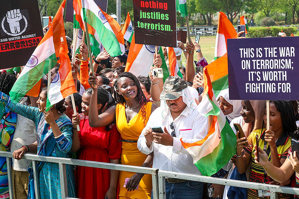 PM Modis roadshow in Vadodara