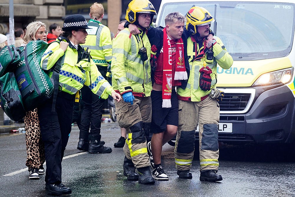 EPL soccer Liverpool FC Premier League victory parade incident photo 2