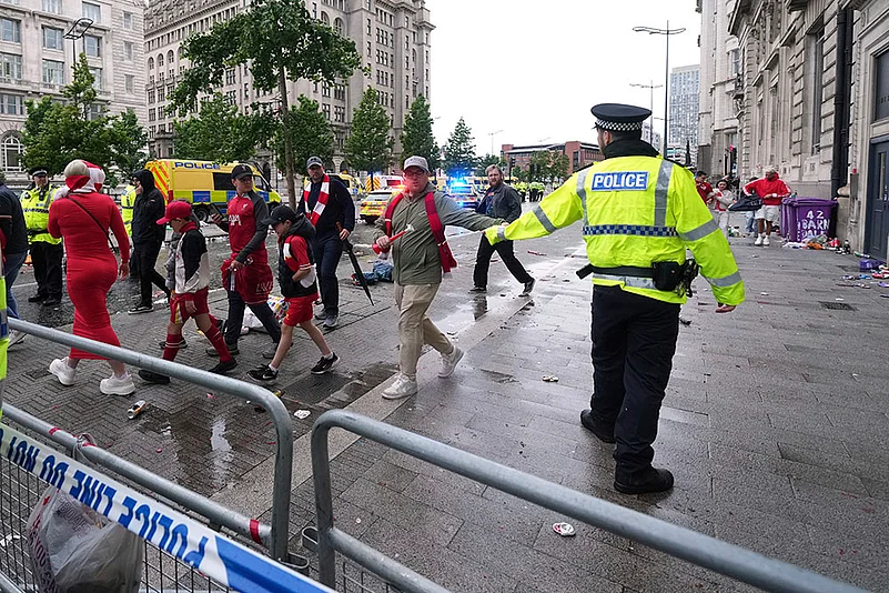 EPL soccer Liverpool FC Premier League victory parade incident photo 8
