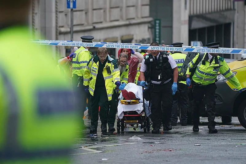 EPL soccer Liverpool FC Premier League victory parade incident photo 2