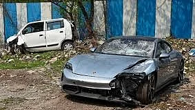 Two people dead, three inured in Delhi car crash
