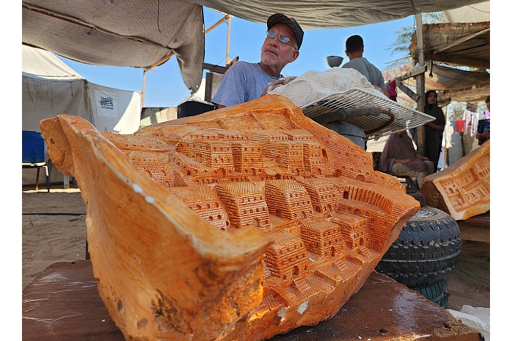 Israel Palestine war: Palestinian sculptor Ramazan Ahmed