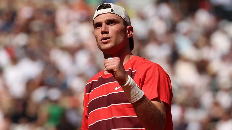 Draper and Zverev progress into French Open fourth round - null