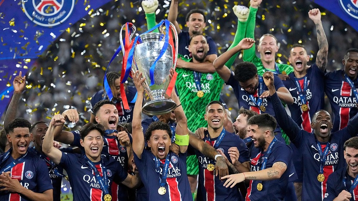 PSG vs Inter Champions League final trophy celebration closeup