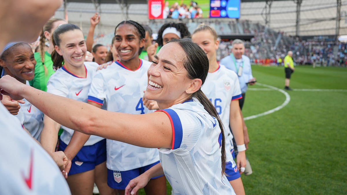 Lo'eau LaBonta celebrates the United States' victory over China