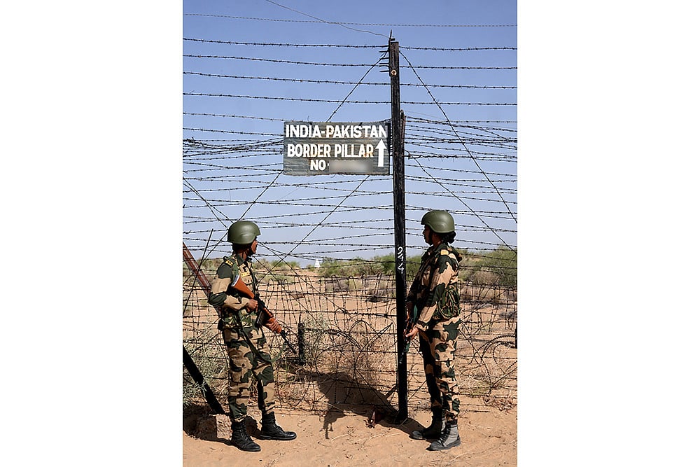 India–Pakistan border: BSF jawans are patrolling 