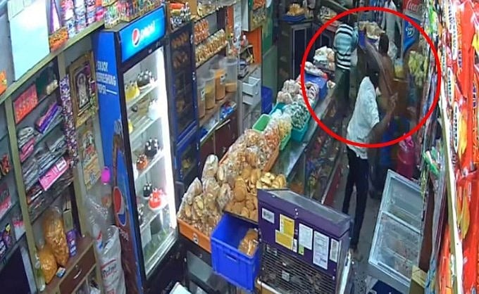 X/@PressReporter07 : Karnataka man hacked to death with machetes inside bakery