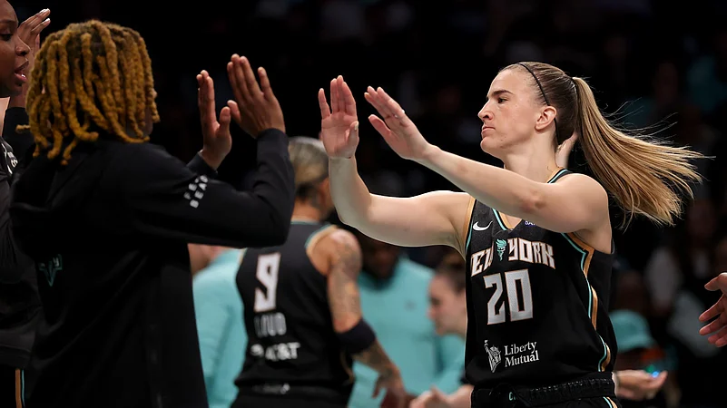 Guard Sabrina Ionescu