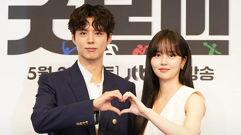 Park Bo-gum and Kim So-hyun - Instagram/jtbcdrama