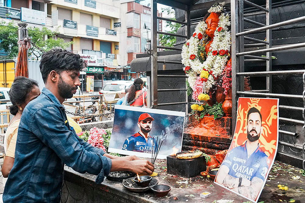 RCB fans offer prayers for victory