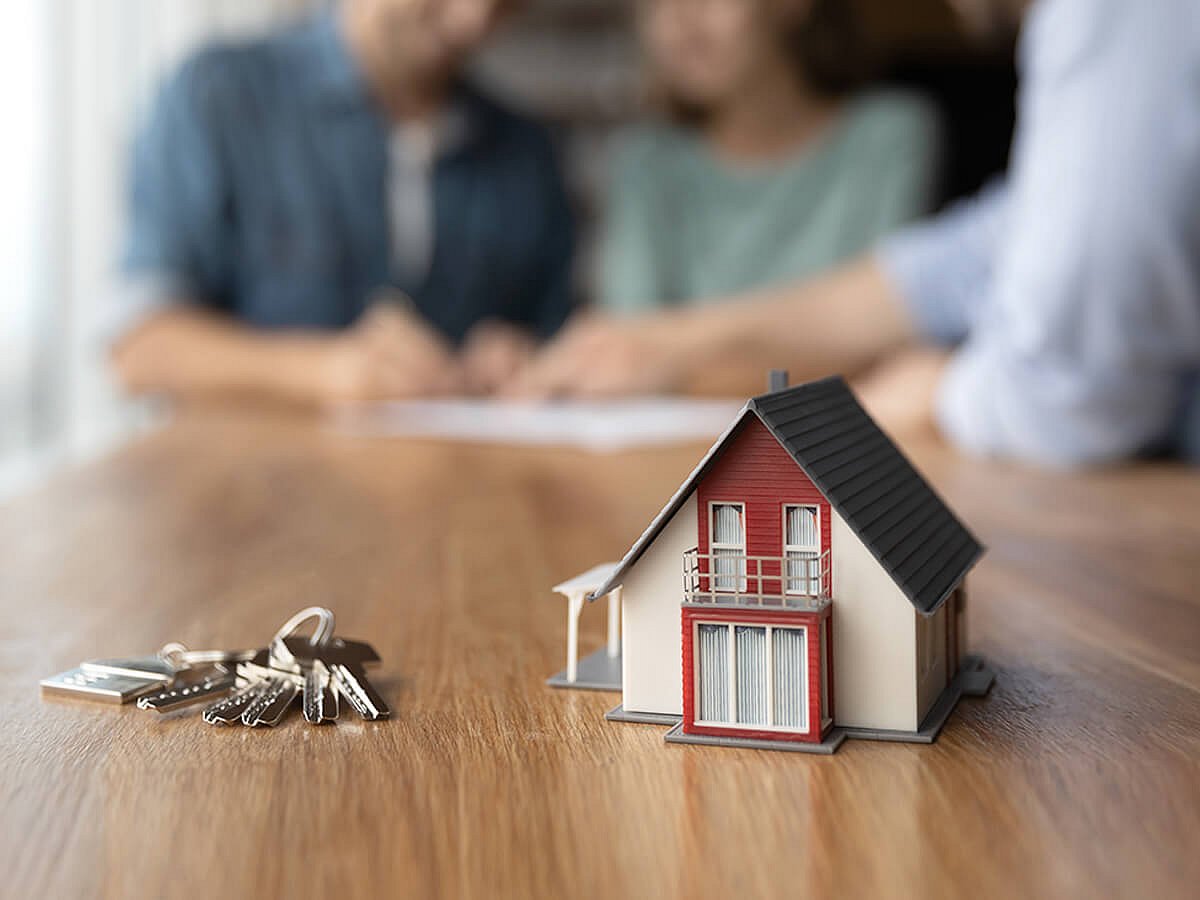 A house model with keys