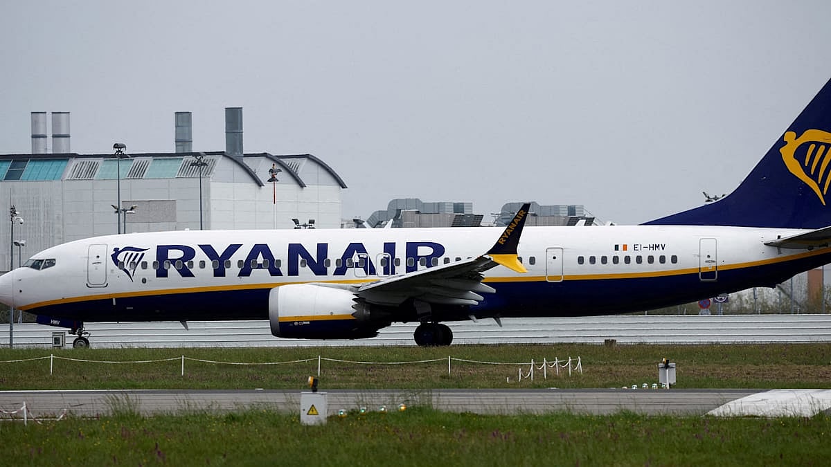 x.com : Though the aircraft landed safely, nine passengers, ranging in age from two to 59, sustained injuries. 