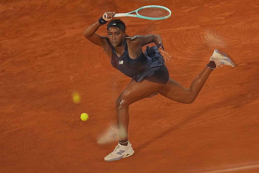 French Open Tennis 2025 Semi-Finals Coco Gauff vs Lois Boisson_8
